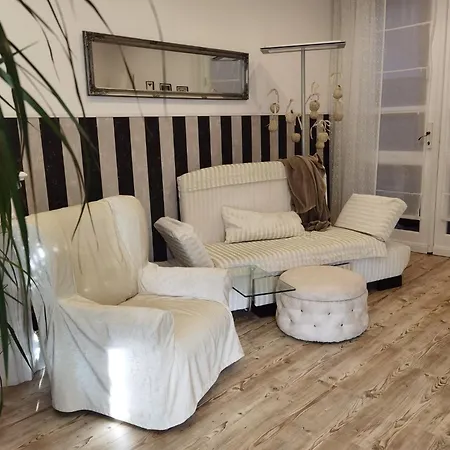 Alte Bank Apartment Rodental