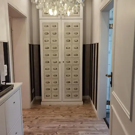 Alte Bank Apartment *